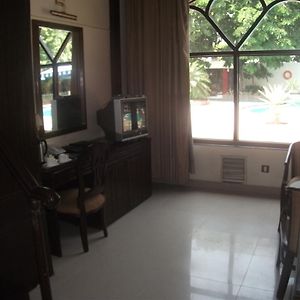 Hotel Allahabad Regency